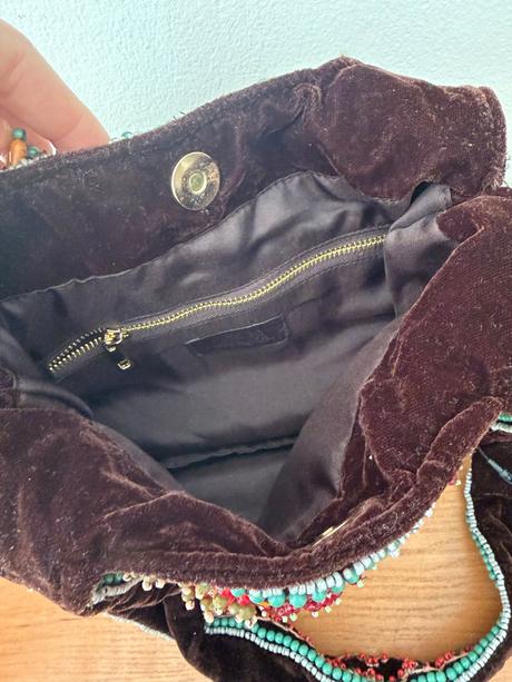 Zara nova kabelka vysivana koralkami, zara