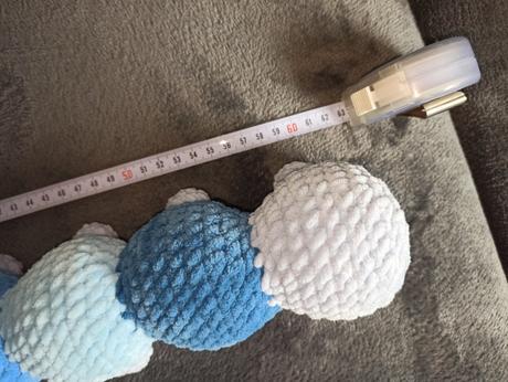 Vankúšik, húsenica, hrkálka, 