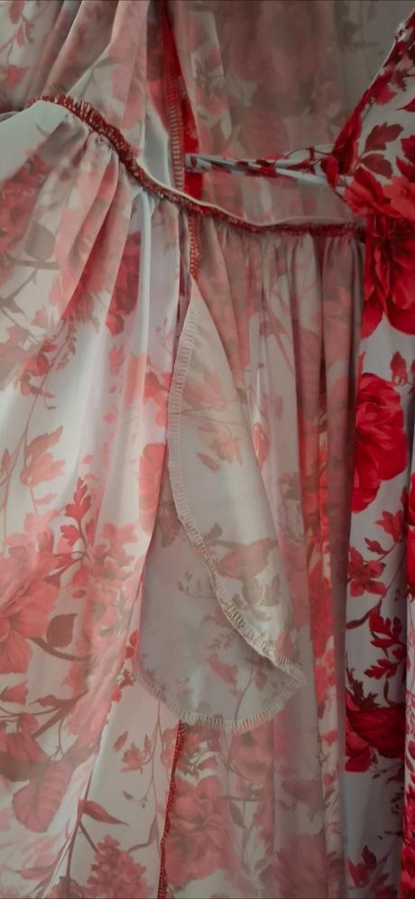 Šaty kvetinové, 38