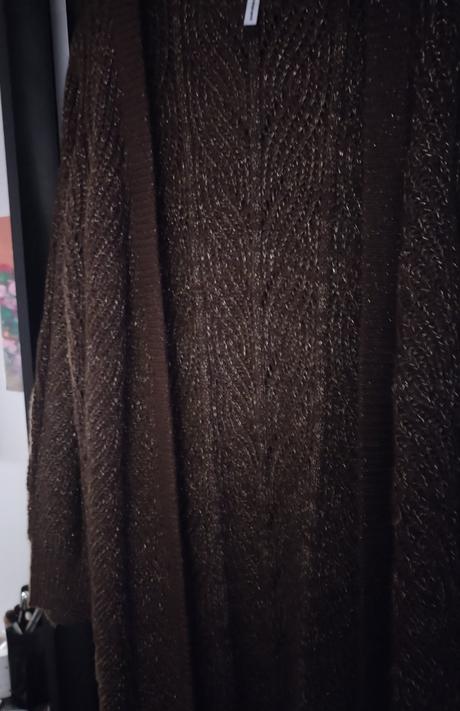 Krásny dlhší sveter bez zapínania, l