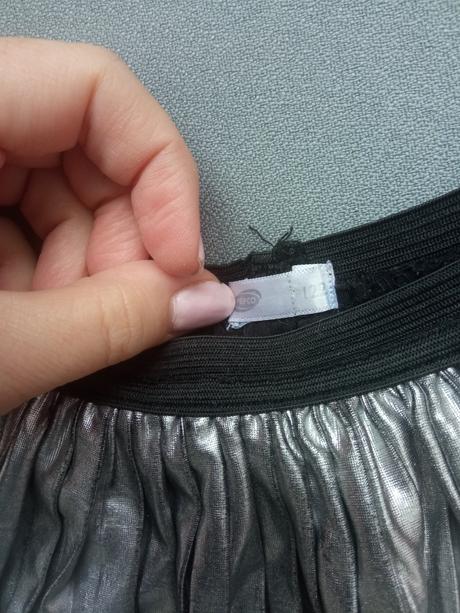 Metalicky strieborná plisovana sukňa, pepco,122