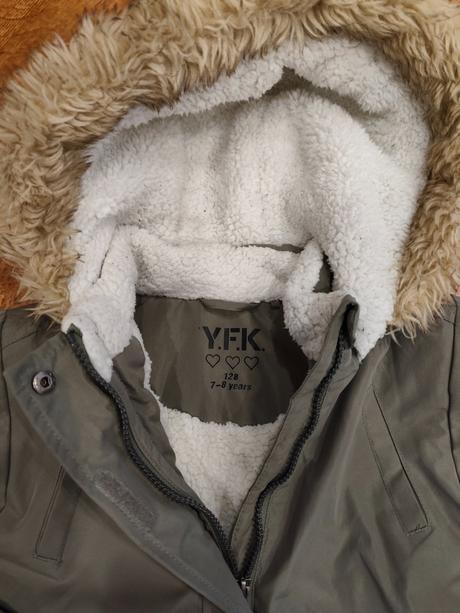 Teplá zimná bunda, 128