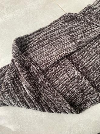 Tunel šál nekonečný,