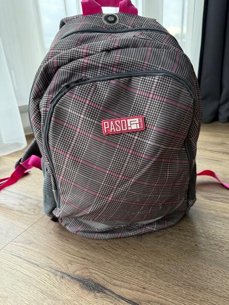 Školská taška,