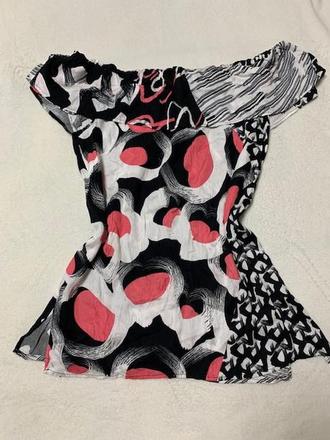 Top s volánom a odhalenými plecami zn. magenta, l