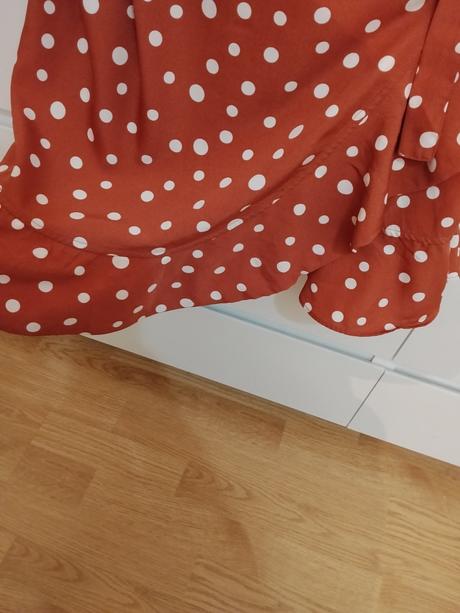 Vero moda bodkované zavinovacie šaty, 34 / xs