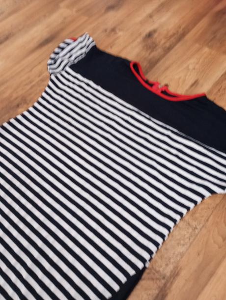 Šaty modro bielo cervene, xl