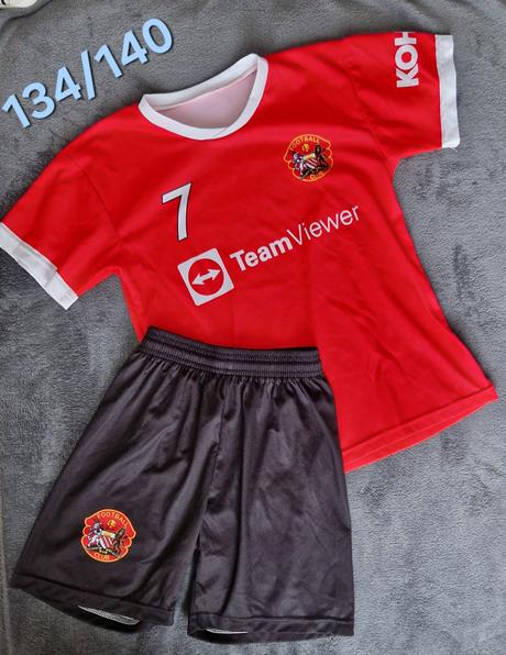 Dres ronaldo 134/140, 140