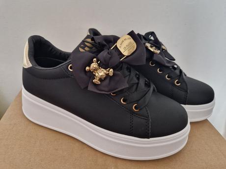 Topánky s ozdobami, 39