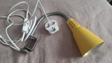 Upinacia žltá lampa kvart 40w uk zastrcka,