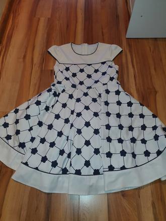 Nádherné šaty 146, 146