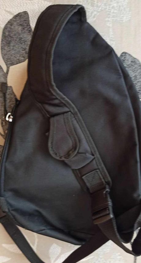 Ruksak cez rameno, 