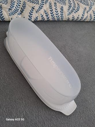 Tupperware salámka,