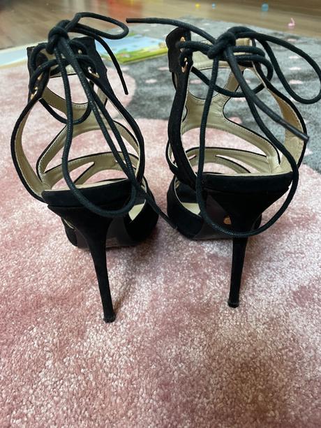 Čierne vysoké ihličkové sandálky, 37