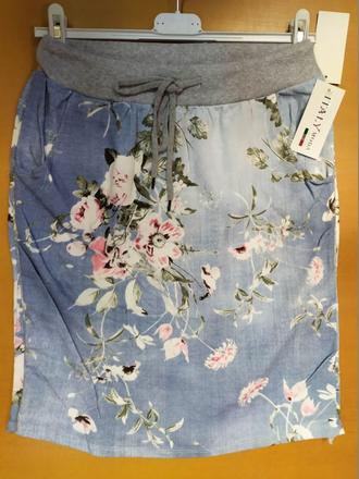 Dievčenská kvetinová sukňa., m / s
