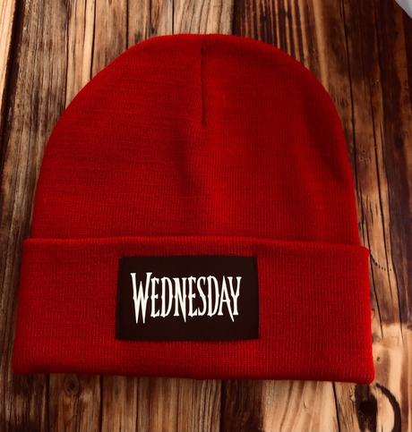 Nove čiapky wednesday,