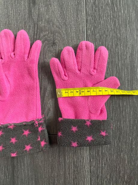 Dievčenské rukavice,