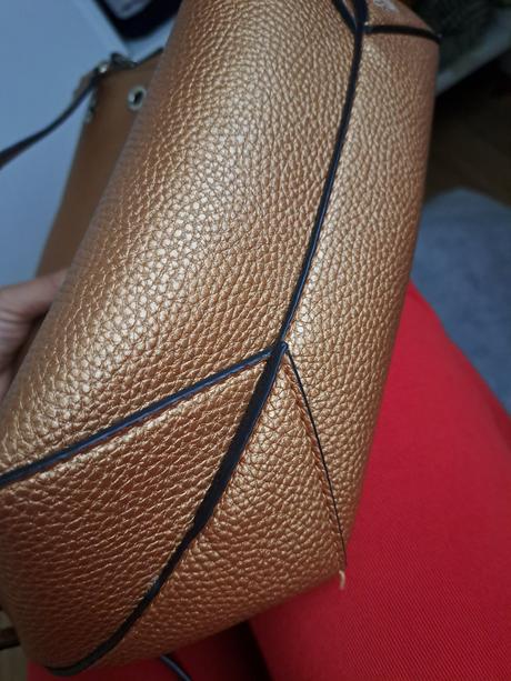 Kabelka guess, guess