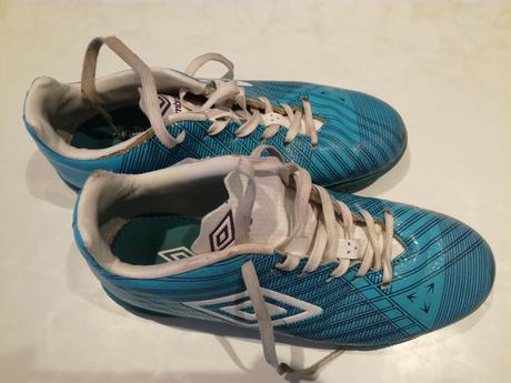 Salovky, umbro,36