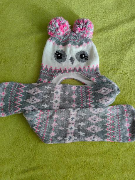 Raz oblečená čiapka so šálom, top stav, children's place,110