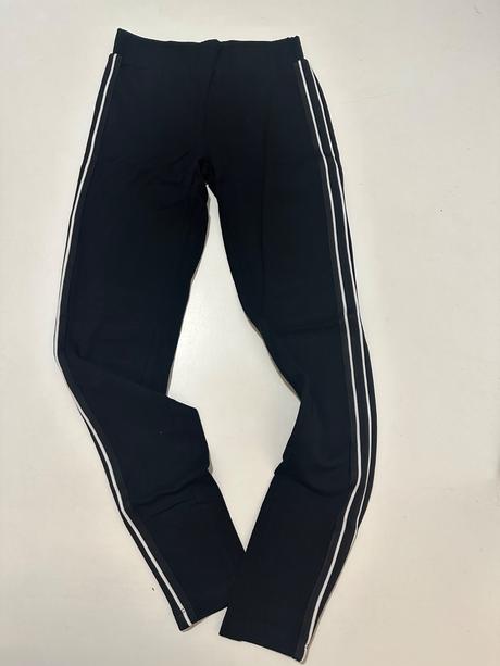 Legíny, reserved,xs