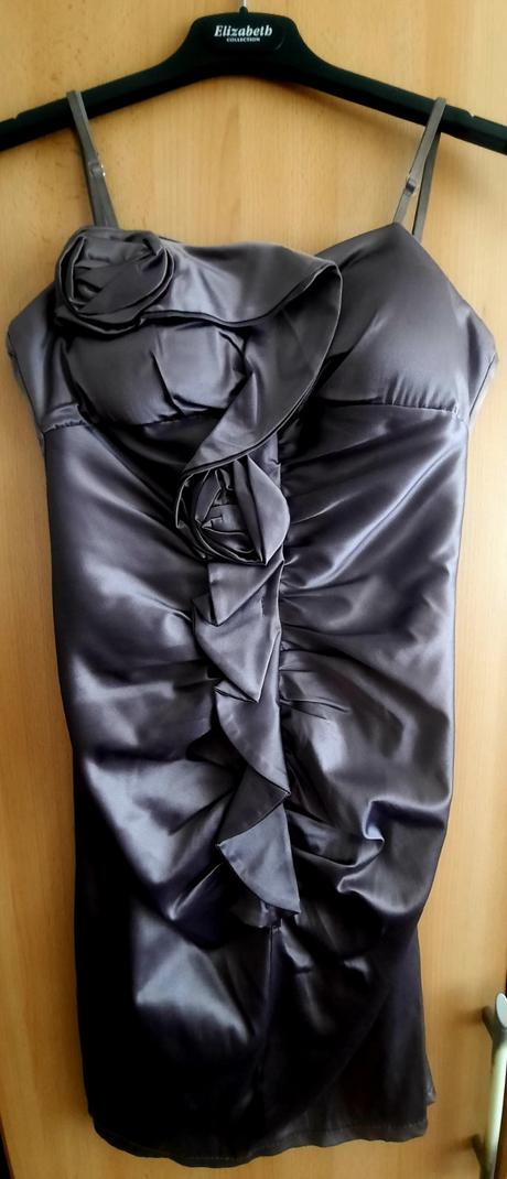 Predám elegantné krátke šaty, s