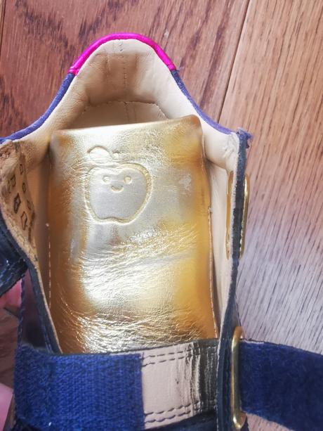 Kozene topanocky zn. shoo pom, 26