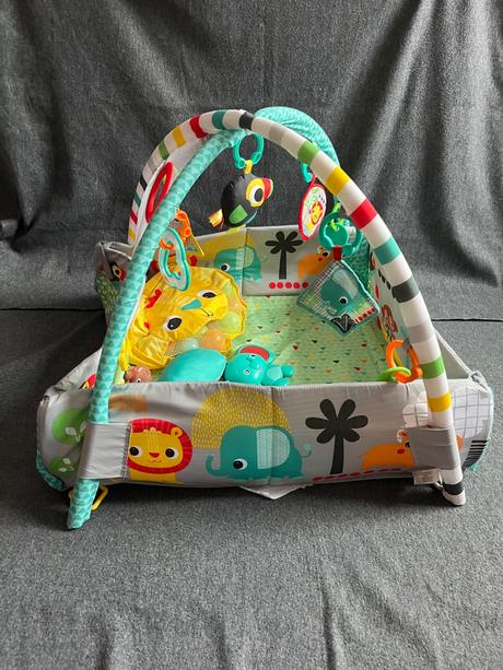 Bright starts deka na hranie 5v1,