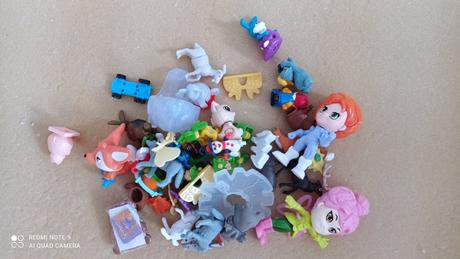 Hračky plastové mini, 