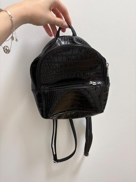 Čierny malý batoh, h&m