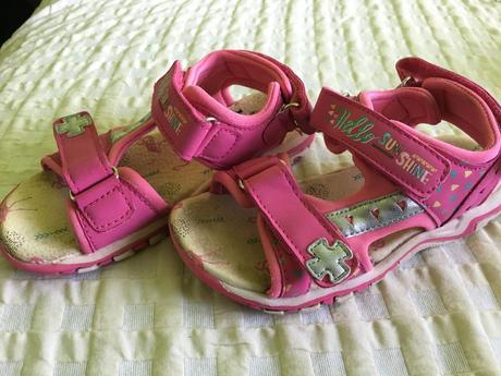 Dievcenske sandale c. 29, lupilu,29