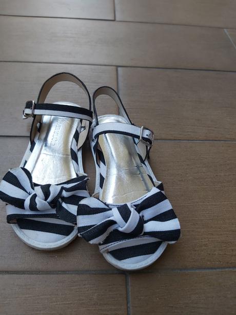 Sandalky, river island,26