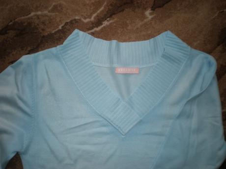 Svetlomodrý svetrík, l