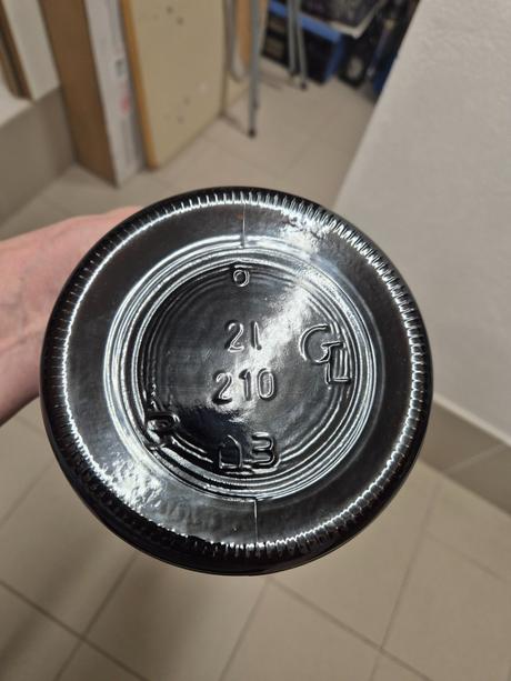 Fľaša sklená pilsner urquel 2l s kovovým uchom, 