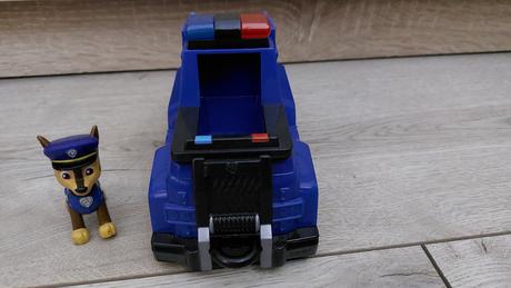 Figurka case s vozidlom, 