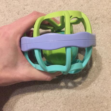 Hracky pre babatko - 5ks - top stav,