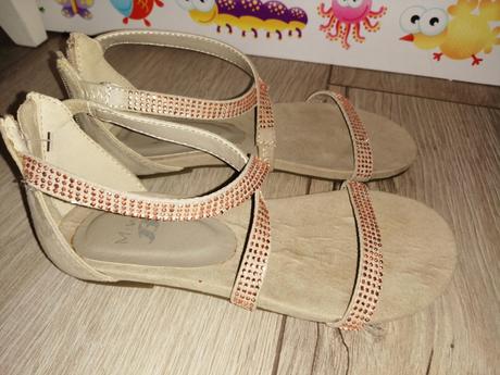 Sandálky baťa, baťa,31