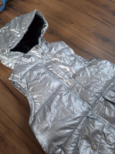 Dlhá vesta, reserved,158