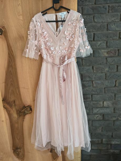 Spoločenské šaty, 38