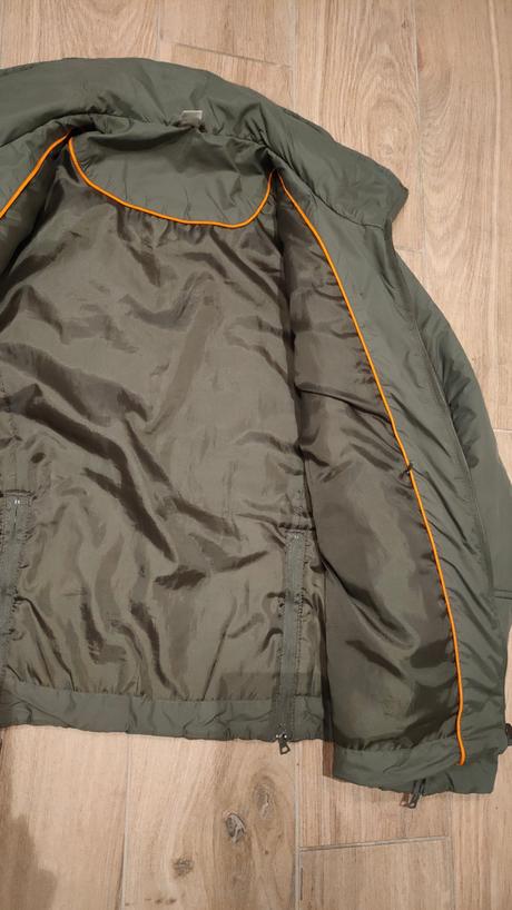 Prechodná bunda, 42