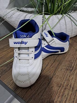 Tenisky walky 23, 23