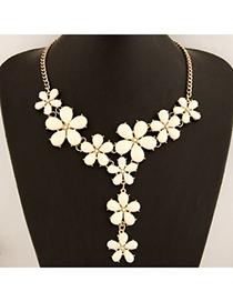 Kvetovaný náhrdelník, 