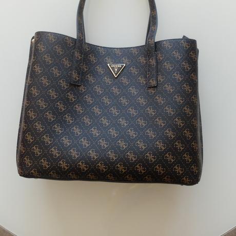 Kabelka guess, guess