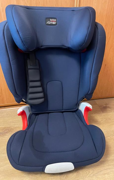 Autosedačka, britax