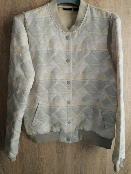 Nepodšitá bomber bundička, esmara,s