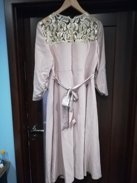 Tehotenske šaty, 42