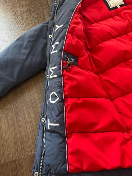 Zimna tepla bunda th, 140, sdopor. postou, tommy hilfiger,140
