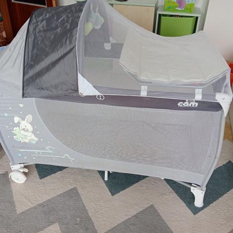 Cestovná postieľka,