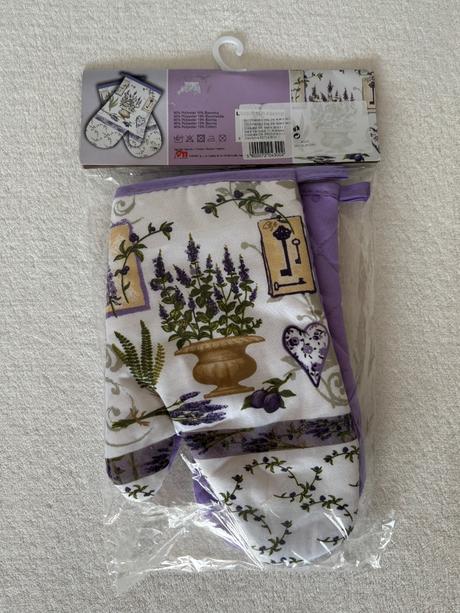 Nové kuchynské rukavice, 