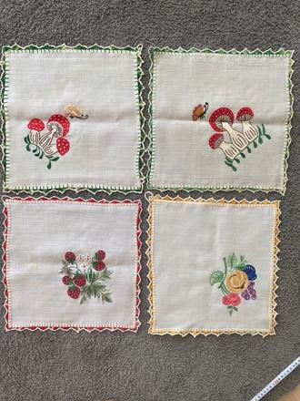 Vysivane retro obrusky ovocie, 